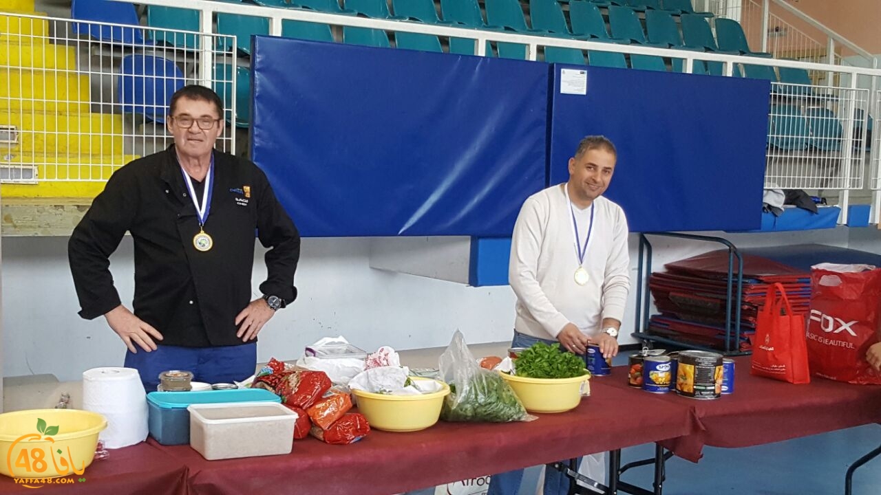 eating jamhriy yaffa (16).jpg